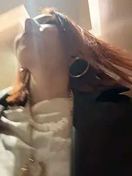 دردشة RosieSecret الجنسية المباشرة