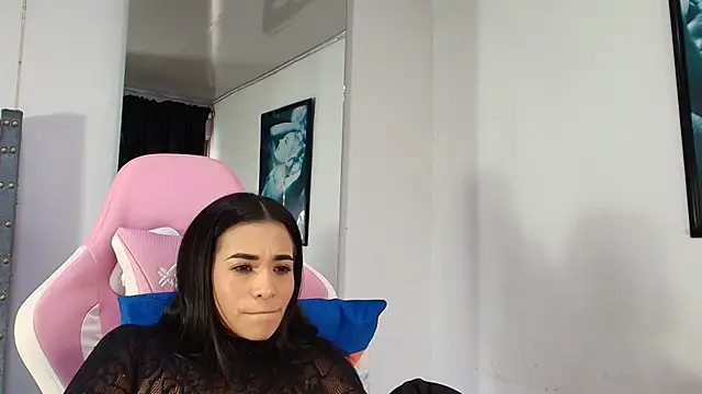 GraceWallace_ Adlı Modelin Canlı XXX Sohbeti