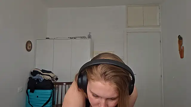 WesleyFrohling's Live XXX Chat