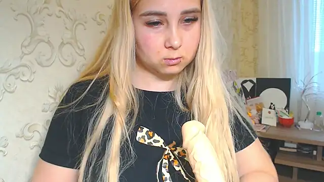 DolphinDreams live XXX chat