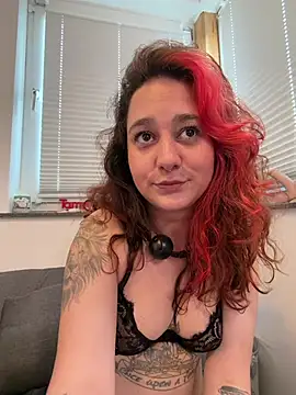 Chat +18 de Tamy-Love ao vivo