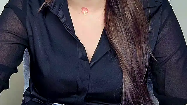 Nyra-Goddess live XXX chat