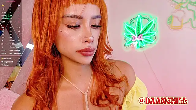 ScarlettRusso1 Chat XXX live