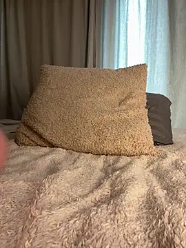 Show modela TianaCharm na web-kameri