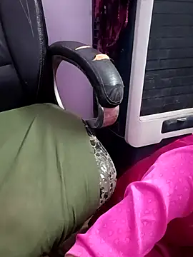 KumarSilencesex21のライブXXXチャット