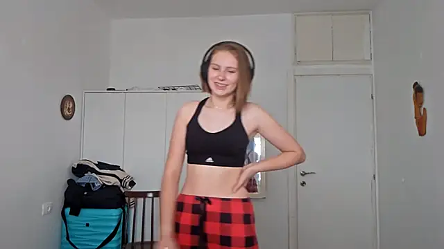 Show modela WesleyFrohling na web-kameri