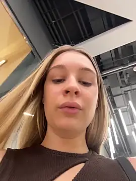 แชท XXX สดของ SashaCatt