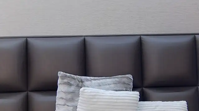 FoxyJoyのライブXXXチャット