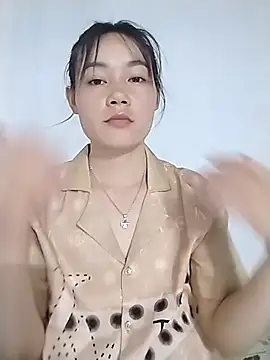 little-green-sprout Show Webcam