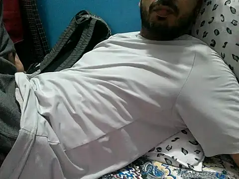 Precumboner Adlı Modelin Web Kamerası Şovu