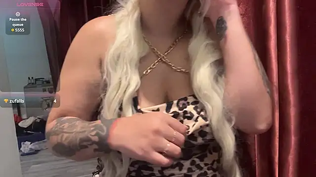 KarrenHewins: вебкам-шоу