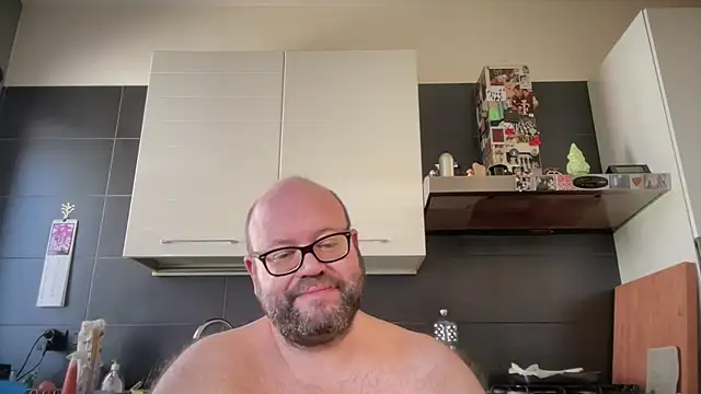 theitalianbear Adlı Modelin Web Kamerası Şovu