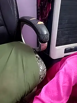 Chat XXX en directo de KumarSilencesex21