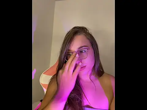 Chat XXX en directo de ScarletVelvetX