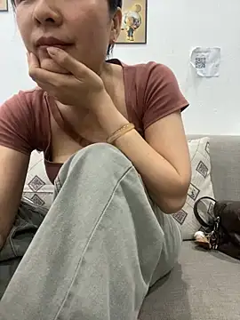 Ivy_Trix2 – Naživo XXX chat