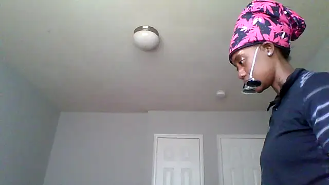 dezzidavill Chat XXX in diretta