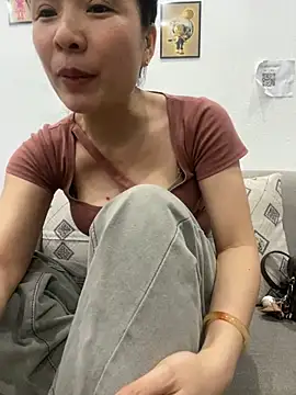 Ivy_Trix2 Chat XXX in diretta