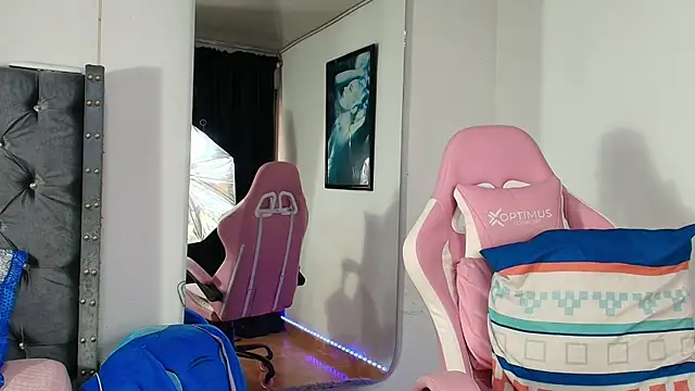 Chat XXX en directo de GraceWallace_