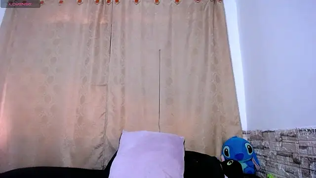 Chat +18 de Bicky_24 ao vivo