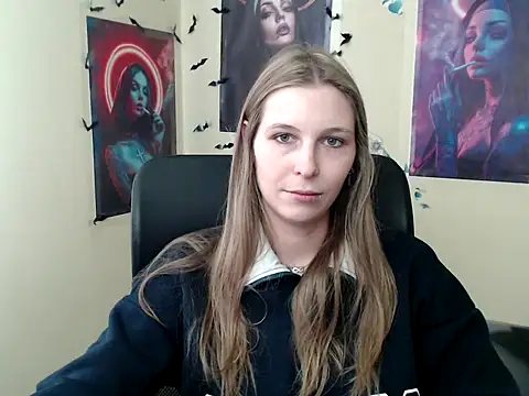 StrangerGi Chat XXX live