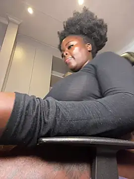 Chat XXX en directo de Honeycoco0211