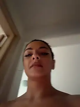 Chat XXX en directo de NNNoire