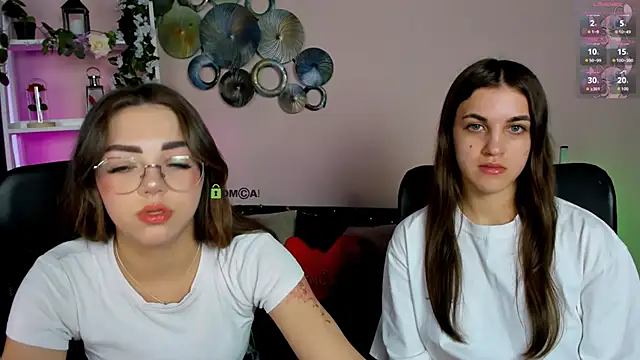 kiki_swan Webcam-Show