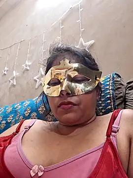 SIMIHOT Adlı Modelin Canlı XXX Sohbeti