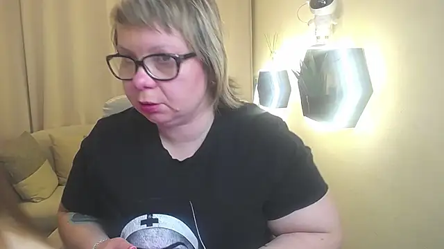 BonnnyBoobsyのウェブカメラショー