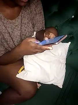 Czat XXX na żywo – Temilayo12