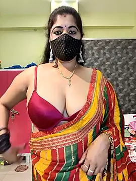 Poly_bhabiのライブXXXチャット