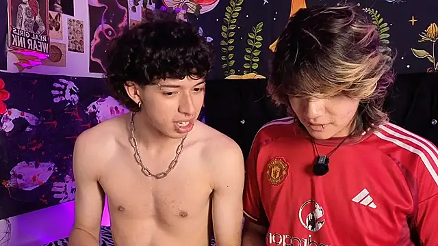 Noah_blackwood: διαδικτυακό σόου στην κάμερα