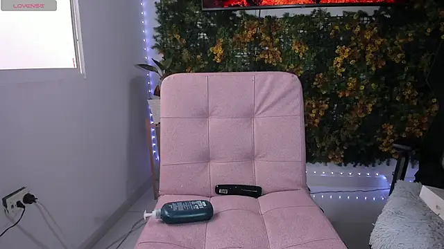 Chatroom XXX en direct de emily_palmeer