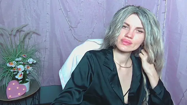 MilaLoona 라이브 XXX 채팅