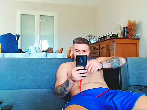 Elkafit28 Show in webcam