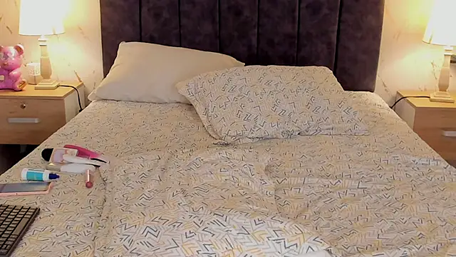 XXX chat uživo modela Emilly_Beaumont