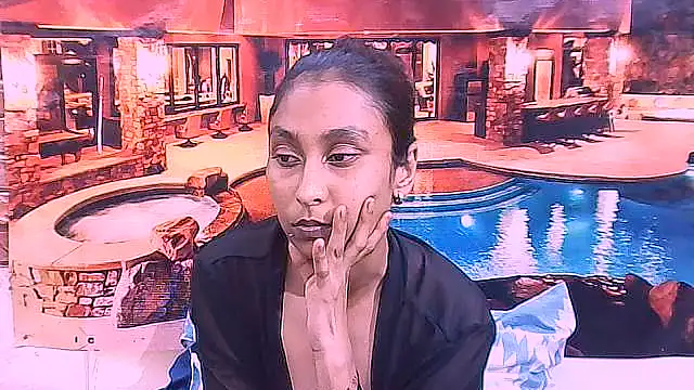 XXX chat uživo modela IndianSexyButt