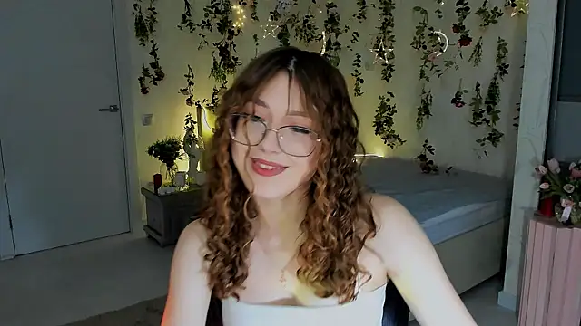 SereneFlame Chat XXX live