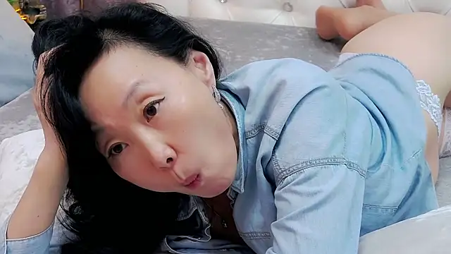 S_andra_: διαδικτυακό σόου στην κάμερα