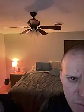 T-MarriedAndMessy-K Show in webcam