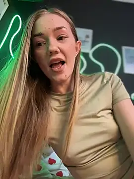 XXX chat uživo modela MilaMoone