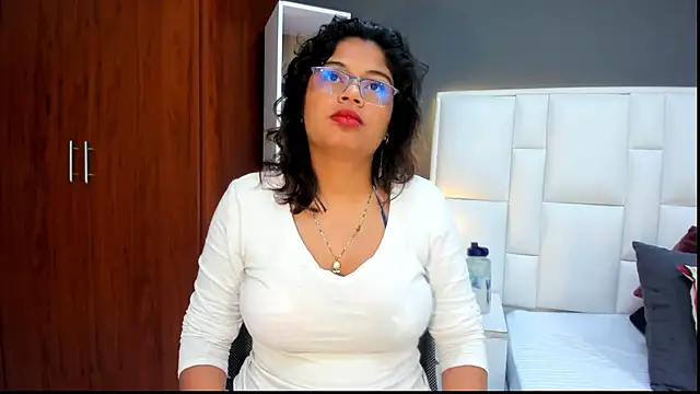 yeral2017 লাইভ XXX চ্যাট