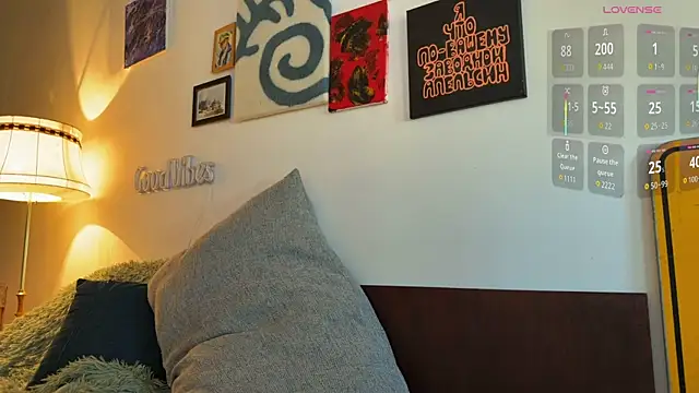 AurikTrix: απευθείας συνομιλία ΧΧΧ