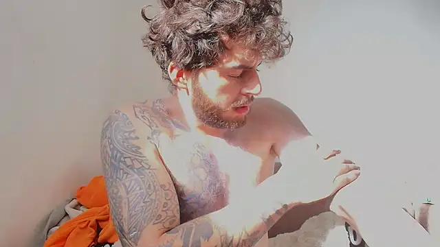 Chat +18 de thomas_gun ao vivo