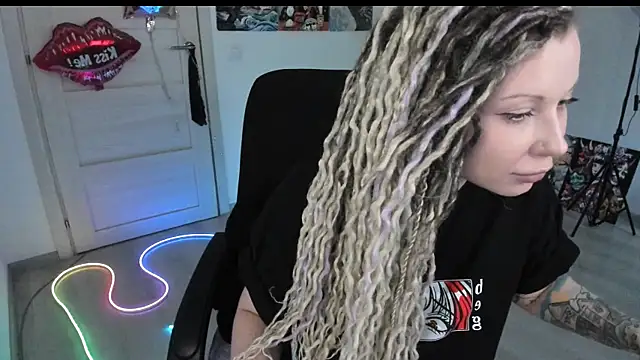 Chat +18 de HoneySallyMoore ao vivo