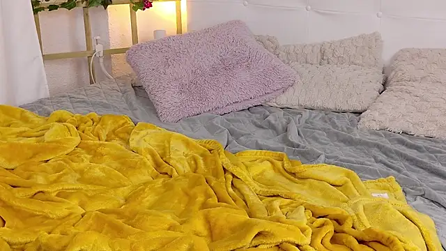 AurethiaLuxe's Live XXX Chat