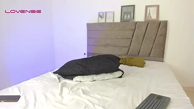 Soft_Temptationxx's Webcam Show