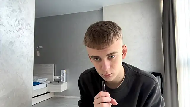 SoloFury লাইভ XXX চ্যাট