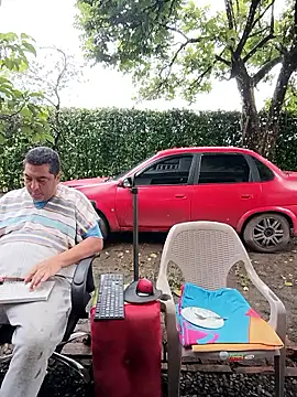 hotandfierylatinos2023 即時 XXX 聊天