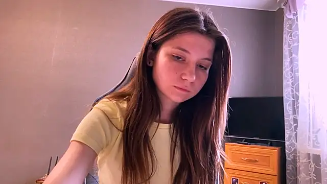 LunnaBliss Adlı Modelin Canlı XXX Sohbeti